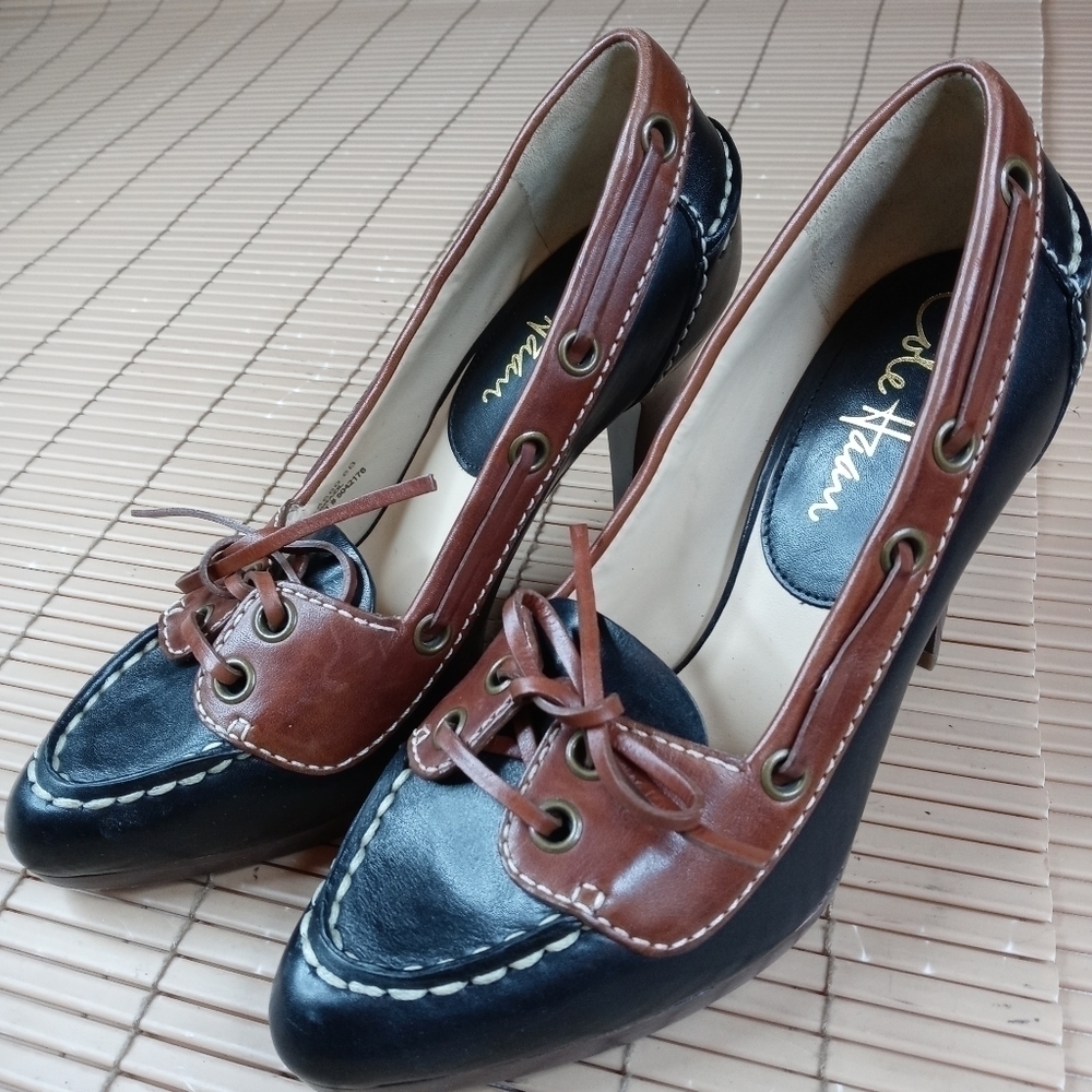 Cole Haan Nke Air women's black brown leather platform 4" heels. Bold stitch Moc